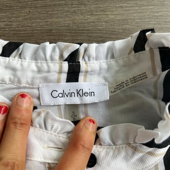 Calvin Klein White Smock-Neck Collarless Striped Blouse with Bell Sleeves - Picture 3 of 12